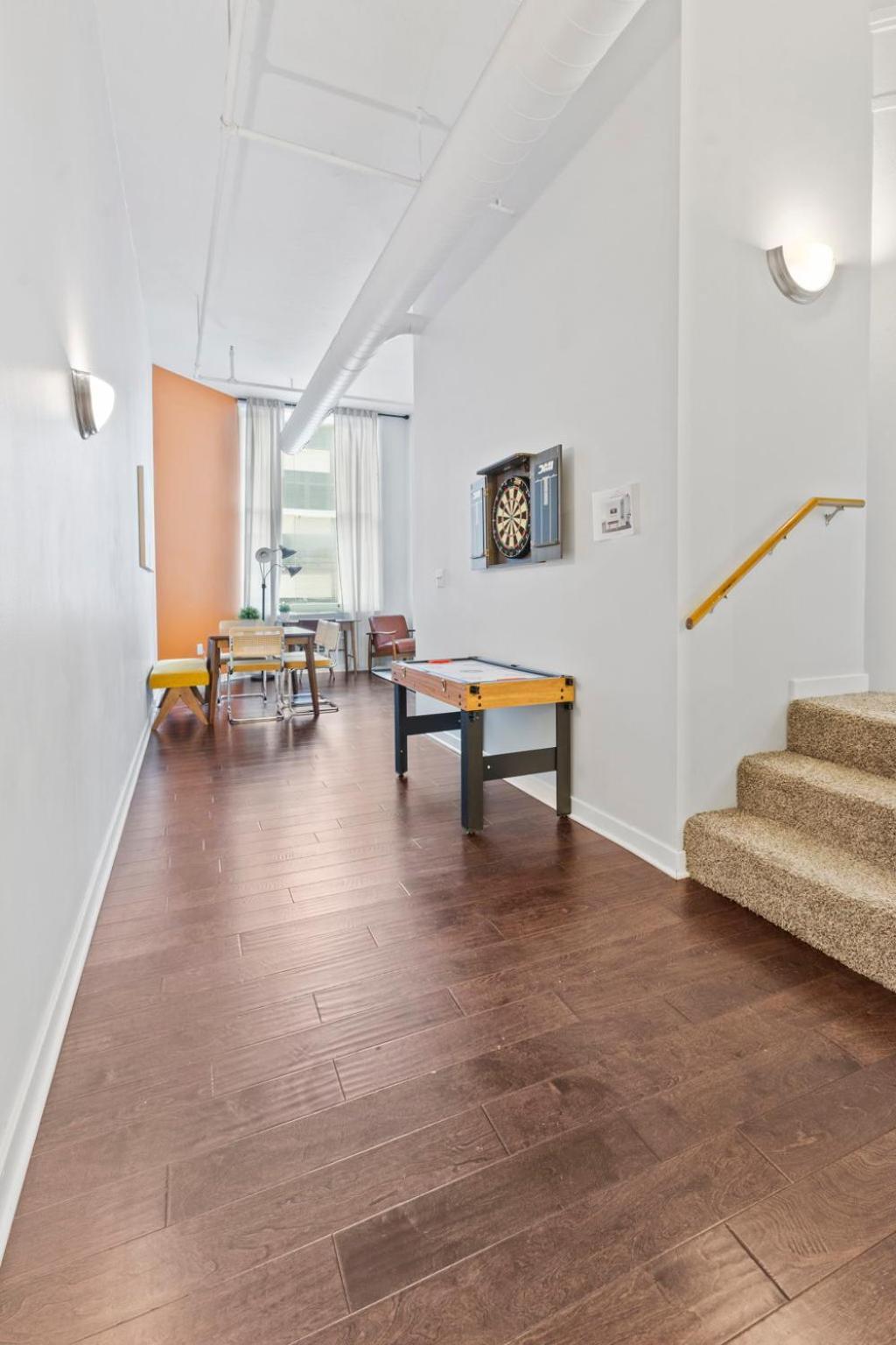 인디애나폴리스 Indy Loft - Monument Circle - Sleeps 7 - Convention Walkable 아파트 외부 사진