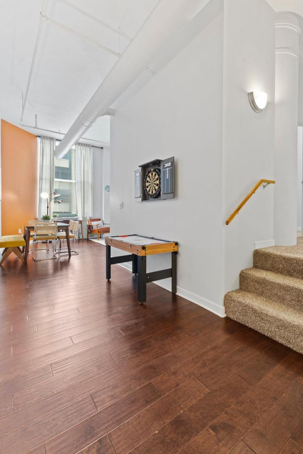 인디애나폴리스 Indy Loft - Monument Circle - Sleeps 7 - Convention Walkable 아파트 외부 사진
