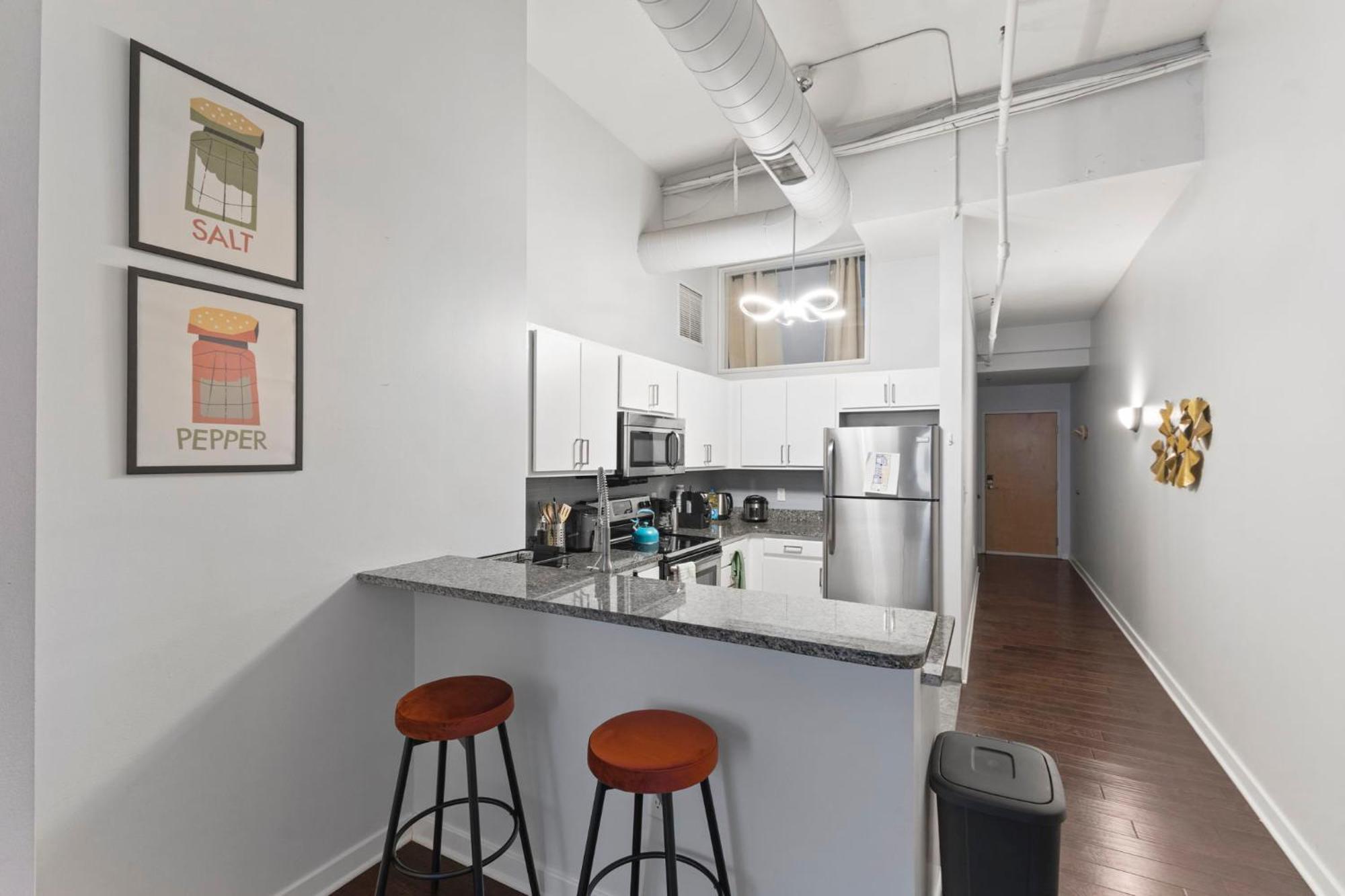 인디애나폴리스 Indy Loft - Monument Circle - Sleeps 7 - Convention Walkable 아파트 외부 사진